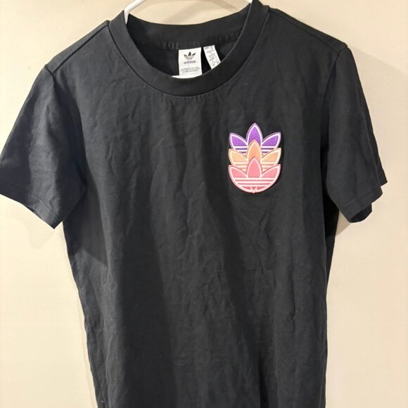 2/$20 Men’s Flower Adidas T-Shirt Large Colourful Activewear - Picture 1 of 2